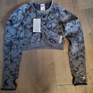 Gymshark camo adapt crop